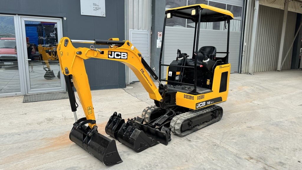 JCB 16C 1 1136452 P E jcb-16c-1-1136452-p-e